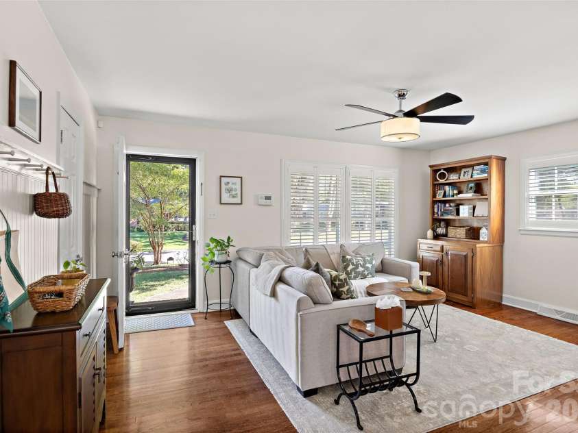 5908 Brookhaven Road, Charlotte, NC 28210.  MLS# CAR4434517, YatesRealty ID 56935. 