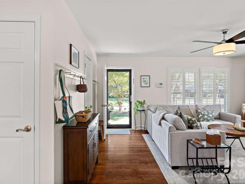 5908 Brookhaven Road, Charlotte, NC 28210.  MLS# CAR4434517, YatesRealty ID 56935. 