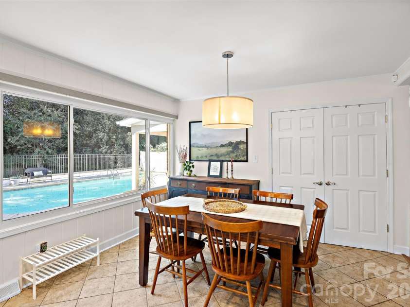 5908 Brookhaven Road, Charlotte, NC 28210.  MLS# CAR4434517, YatesRealty ID 56935. 
