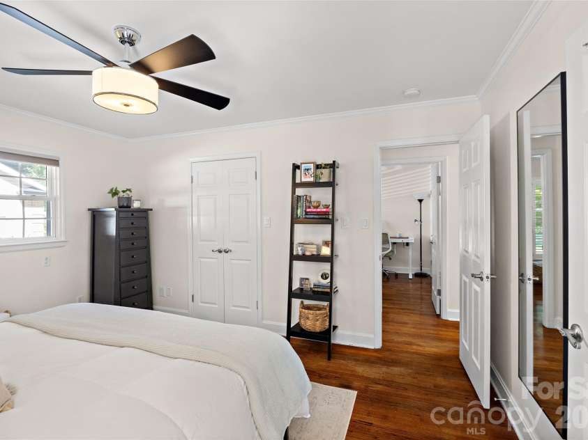 5908 Brookhaven Road, Charlotte, NC 28210.  MLS# CAR4434517, YatesRealty ID 56935. 