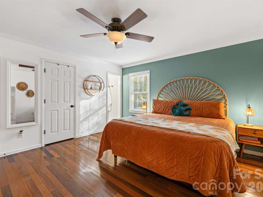 1118 Ford Drive, Lowell, NC 28098.  MLS# CAR4434513, YatesRealty ID 56936. 