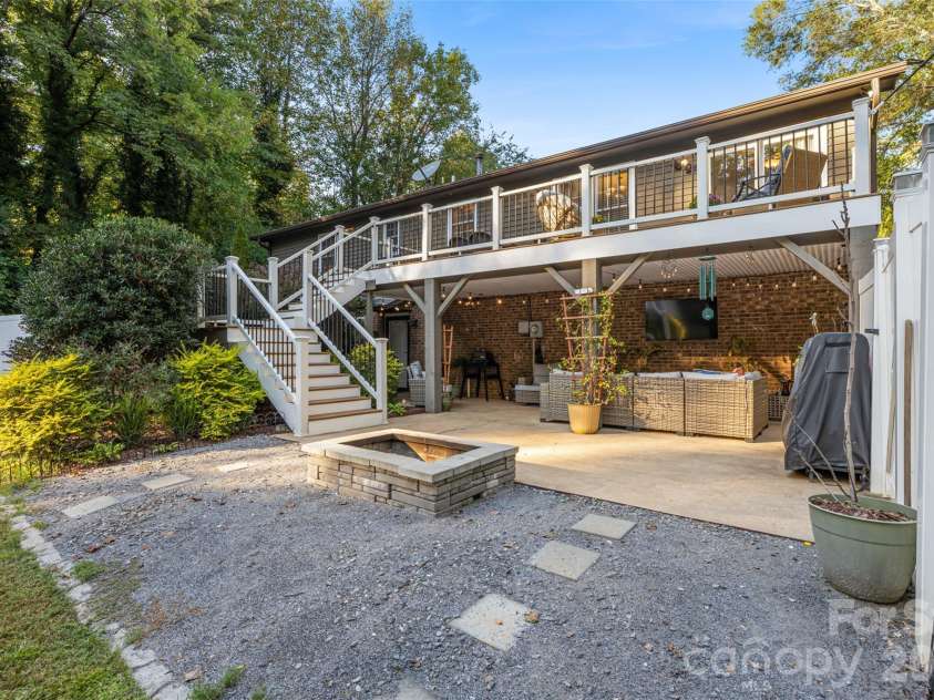 1118 Ford Drive, Lowell, NC 28098.  MLS# CAR4434513, YatesRealty ID 56936. 