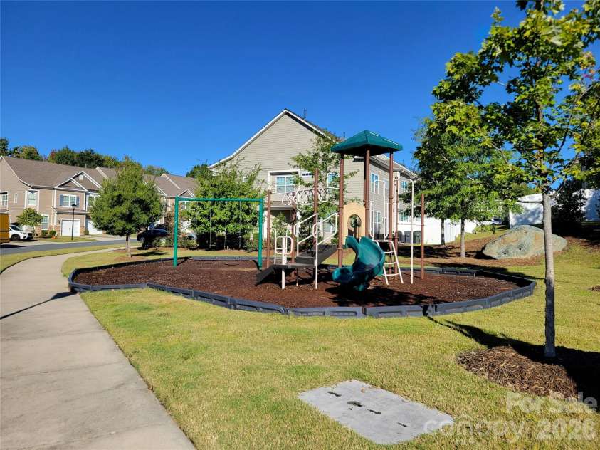 6556 Harris River Way, Charlotte, NC 28269.  MLS# CAR4434472, YatesRealty ID 56939. Community playground