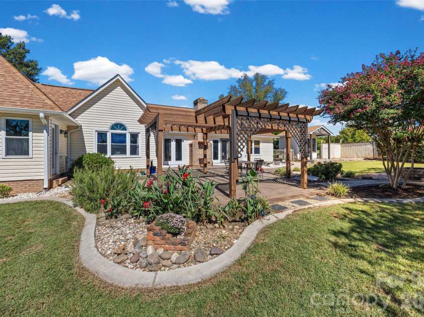 3117 Monte Drive, Monroe, NC 28110.  MLS# CAR4434474, YatesRealty ID 56942. 