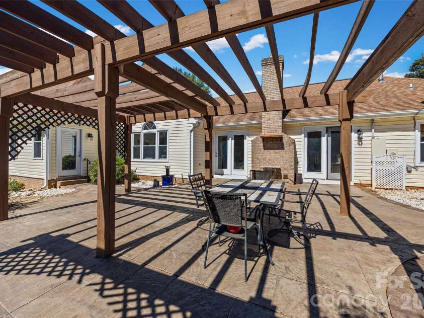 3117 Monte Drive, Monroe, NC 28110.  MLS# CAR4434474, YatesRealty ID 56942. 