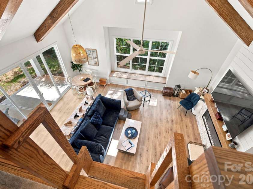 1901 Runnymede Lane, Charlotte, NC 28211.  MLS# CAR4434367, YatesRealty ID 56943. 