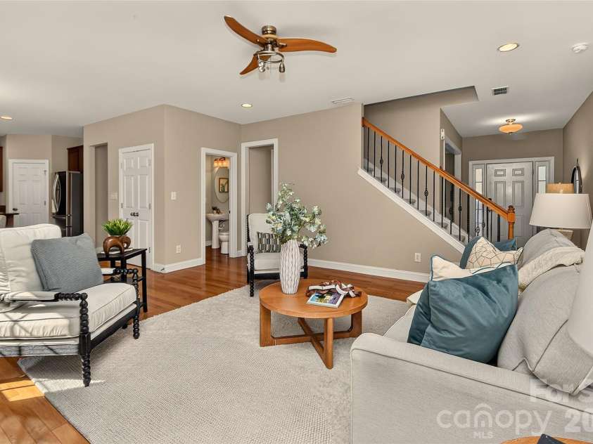 1217 Williamstown Road, Matthews, NC 28105.  MLS# CAR4434245, YatesRealty ID 56945. 