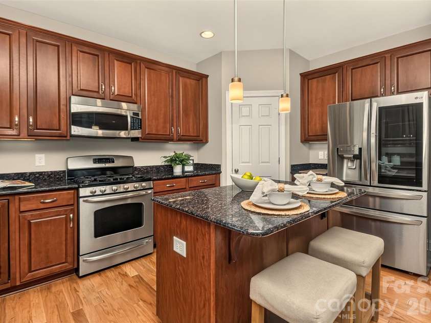 1217 Williamstown Road, Matthews, NC 28105.  MLS# CAR4434245, YatesRealty ID 56945. 