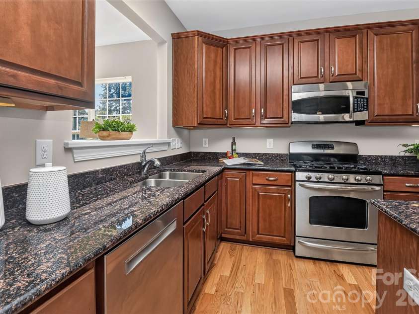 1217 Williamstown Road, Matthews, NC 28105.  MLS# CAR4434245, YatesRealty ID 56945. 