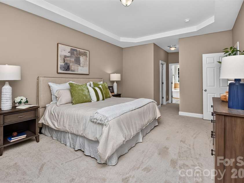 1217 Williamstown Road, Matthews, NC 28105.  MLS# CAR4434245, YatesRealty ID 56945. 