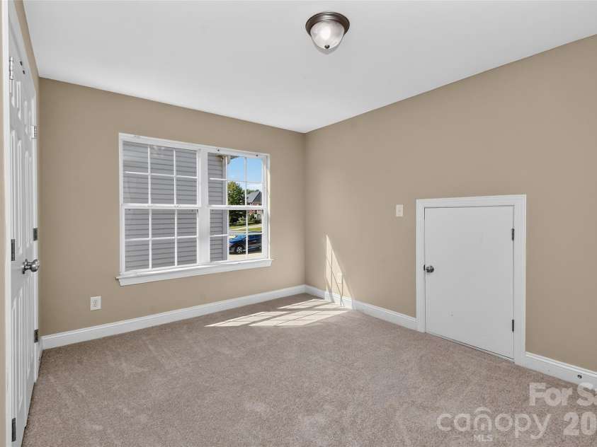 1217 Williamstown Road, Matthews, NC 28105.  MLS# CAR4434245, YatesRealty ID 56945. 