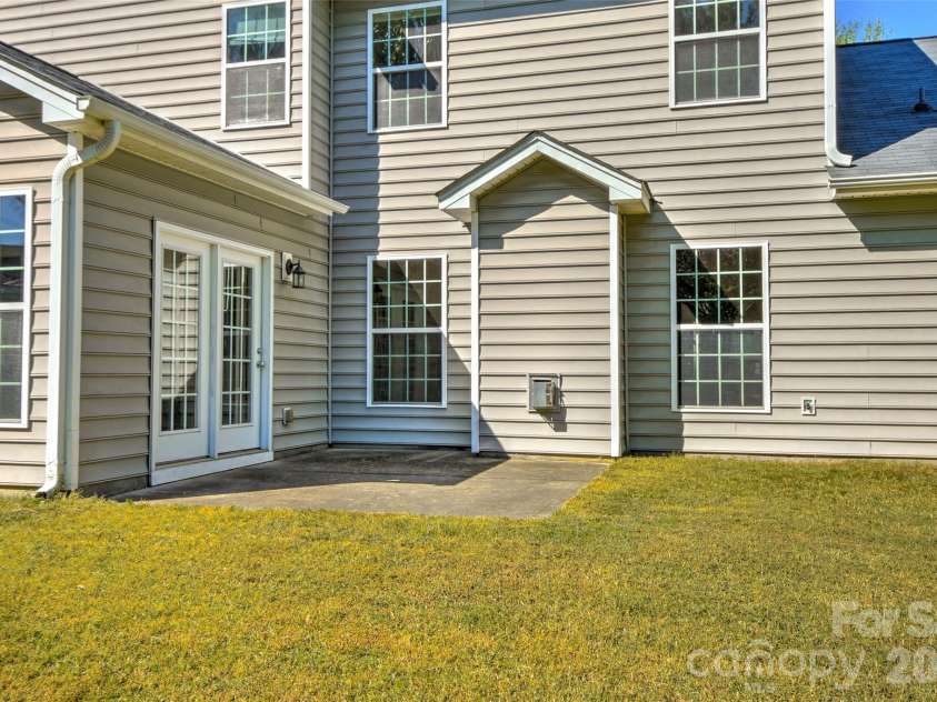 1217 Williamstown Road, Matthews, NC 28105.  MLS# CAR4434245, YatesRealty ID 56945. 
