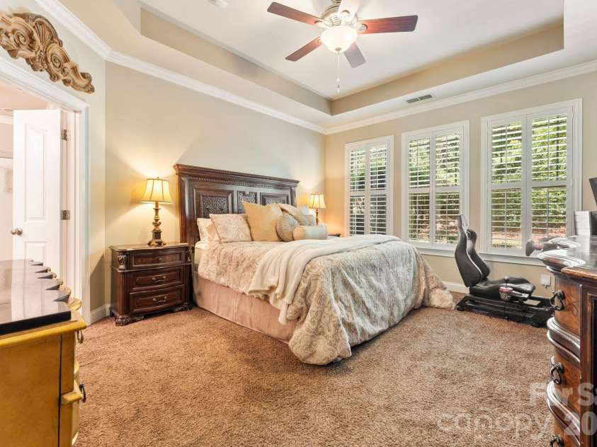 8011 Cottsbrooke Drive, Huntersville, NC 28078.  MLS# CAR4434421, YatesRealty ID 56946. 