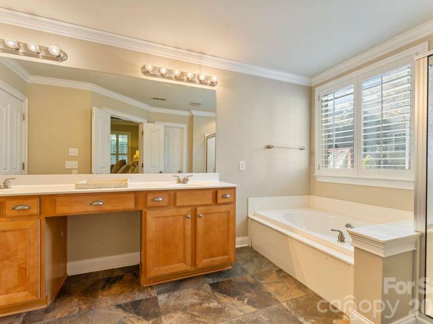 8011 Cottsbrooke Drive, Huntersville, NC 28078.  MLS# CAR4434421, YatesRealty ID 56946. 