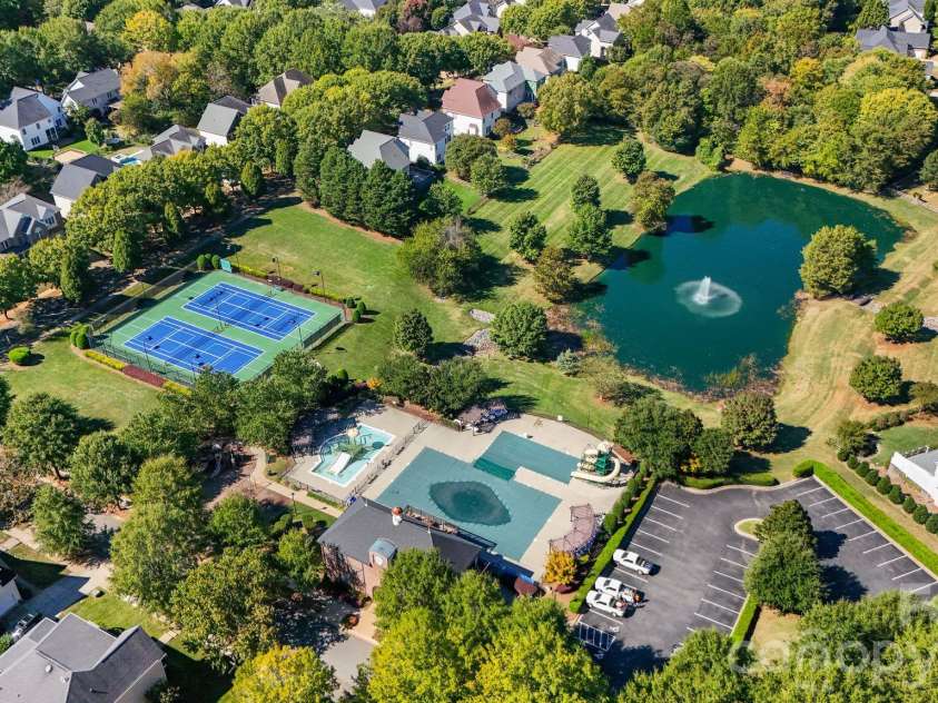 8011 Cottsbrooke Drive, Huntersville, NC 28078.  MLS# CAR4434421, YatesRealty ID 56946. 