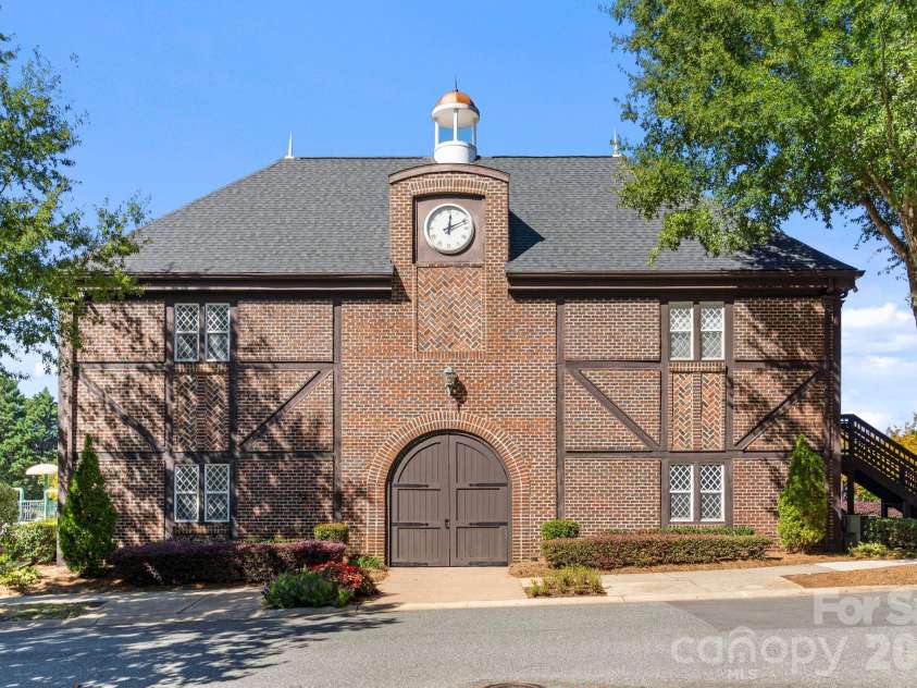 8011 Cottsbrooke Drive, Huntersville, NC 28078.  MLS# CAR4434421, YatesRealty ID 56946. 