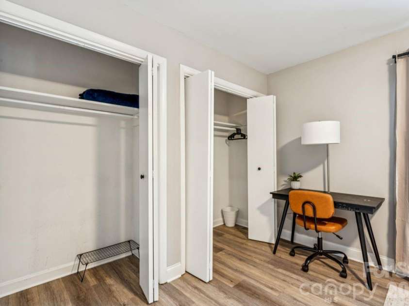 2000 Patio Court, Charlotte, NC 28205.  MLS# CAR4342962, YatesRealty ID 5695. 
