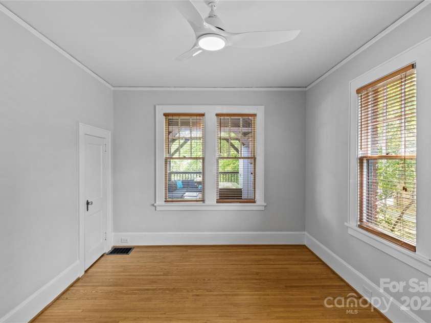 2125 Kenilworth Avenue, Charlotte, NC 28203.  MLS# CAR4244475, YatesRealty ID 5695. Bedroom #2