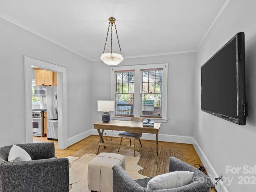 2125 Kenilworth Avenue, Charlotte, NC 28203.  MLS# CAR4244475, YatesRealty ID 5695. Den