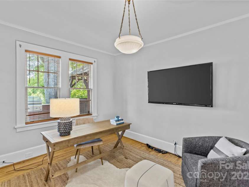 2125 Kenilworth Avenue, Charlotte, NC 28203.  MLS# CAR4244475, YatesRealty ID 5695. Den