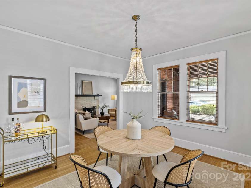 2125 Kenilworth Avenue, Charlotte, NC 28203.  MLS# CAR4244475, YatesRealty ID 5695. Dining room