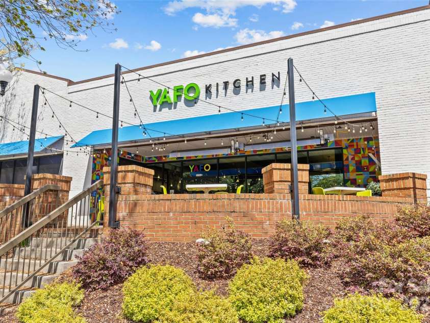 2125 Kenilworth Avenue, Charlotte, NC 28203.  MLS# CAR4244475, YatesRealty ID 5695. Short walk to Charlotte's hot spots