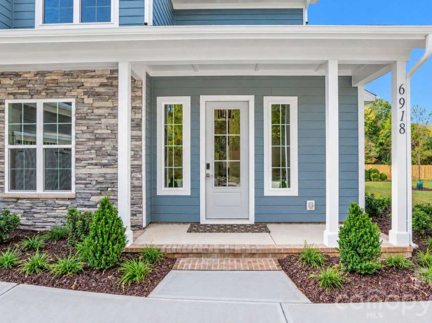 6918 Alexander Road, Charlotte, NC 28226.  MLS# CAR4434180, YatesRealty ID 56950. 