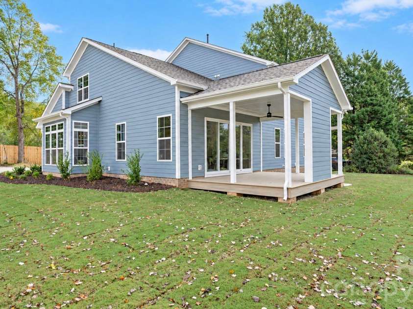 6918 Alexander Road, Charlotte, NC 28226.  MLS# CAR4434180, YatesRealty ID 56950. 