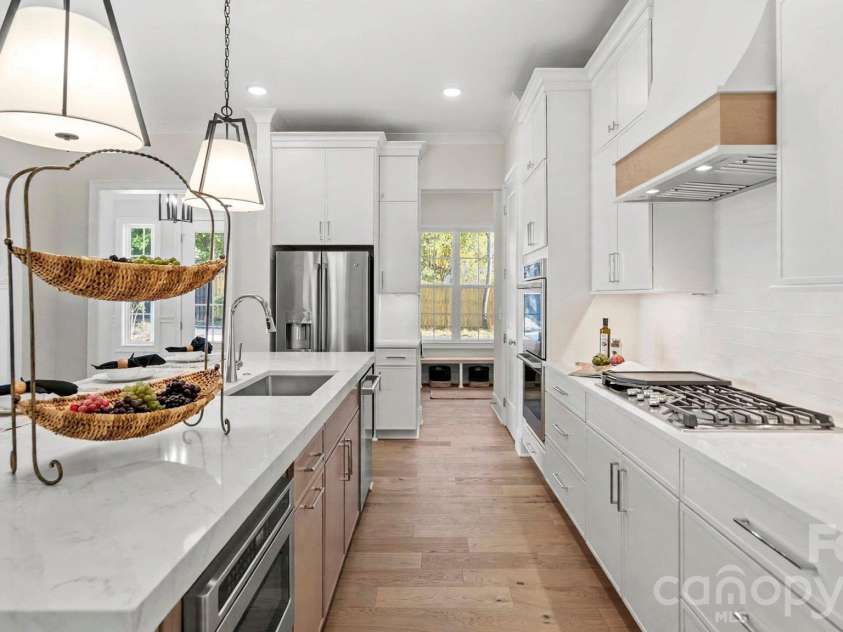6918 Alexander Road, Charlotte, NC 28226.  MLS# CAR4434180, YatesRealty ID 56950. 