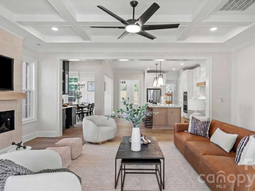 6918 Alexander Road, Charlotte, NC 28226.  MLS# CAR4434180, YatesRealty ID 56950. 
