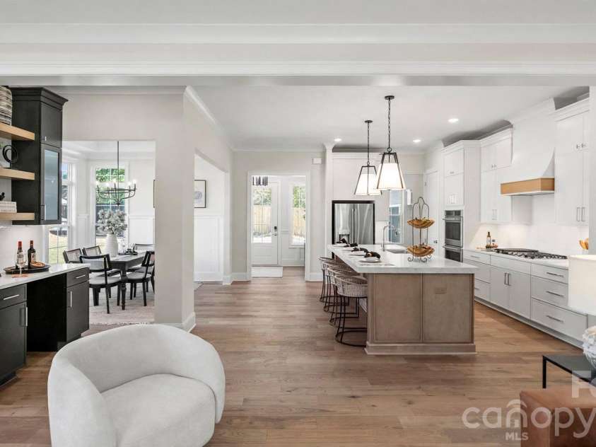6918 Alexander Road, Charlotte, NC 28226.  MLS# CAR4434180, YatesRealty ID 56950. 