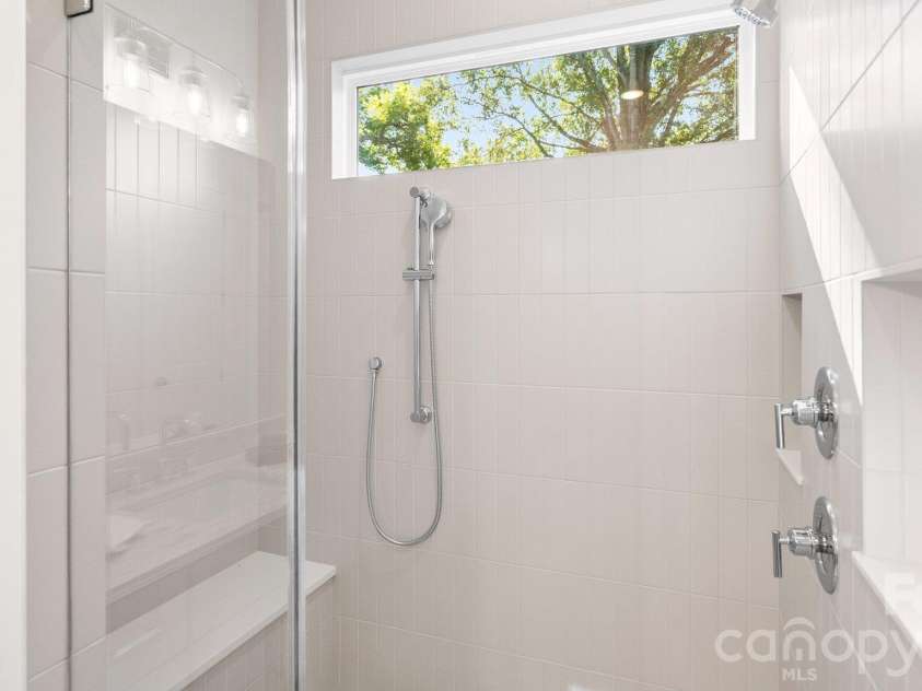 6918 Alexander Road, Charlotte, NC 28226.  MLS# CAR4434180, YatesRealty ID 56950. 