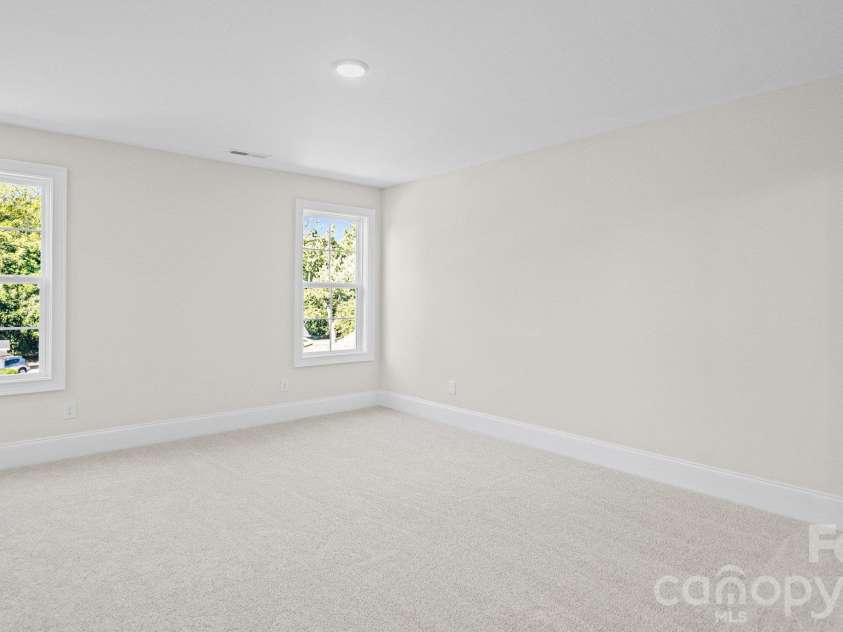 6918 Alexander Road, Charlotte, NC 28226.  MLS# CAR4434180, YatesRealty ID 56950. 