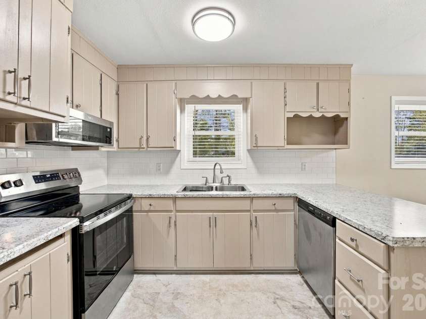 321 Sheldon Street, Hudson, NC 28638.  MLS# CAR4434131, YatesRealty ID 56952. 
