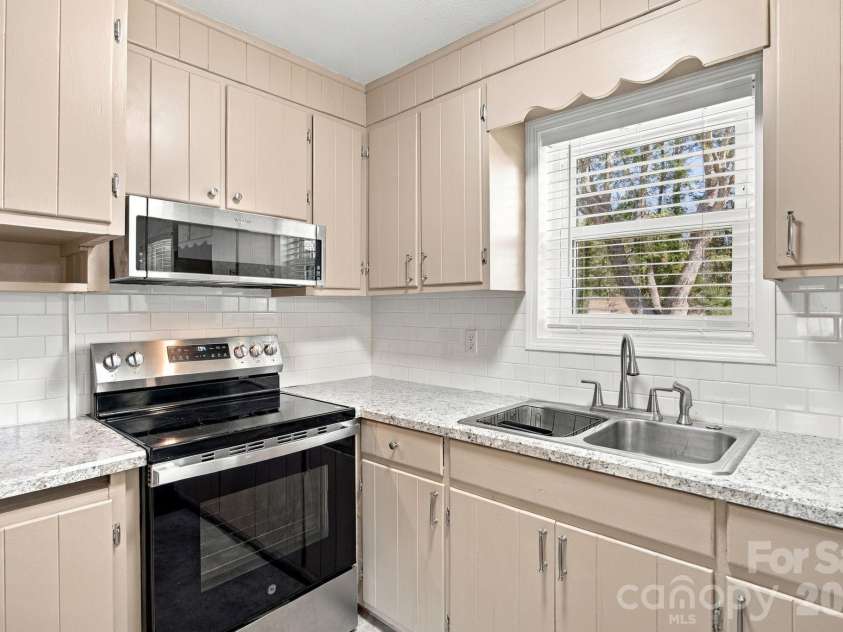 321 Sheldon Street, Hudson, NC 28638.  MLS# CAR4434131, YatesRealty ID 56952. 
