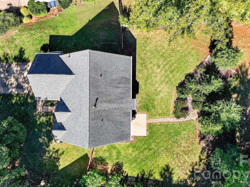 12530 Windward Oaks Drive, Huntersville, NC 28078.  MLS# CAR4434050, YatesRealty ID 56953. 