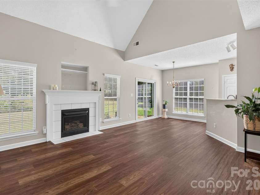 12530 Windward Oaks Drive, Huntersville, NC 28078.  MLS# CAR4434050, YatesRealty ID 56953. 