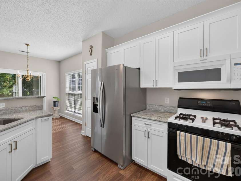 12530 Windward Oaks Drive, Huntersville, NC 28078.  MLS# CAR4434050, YatesRealty ID 56953. 
