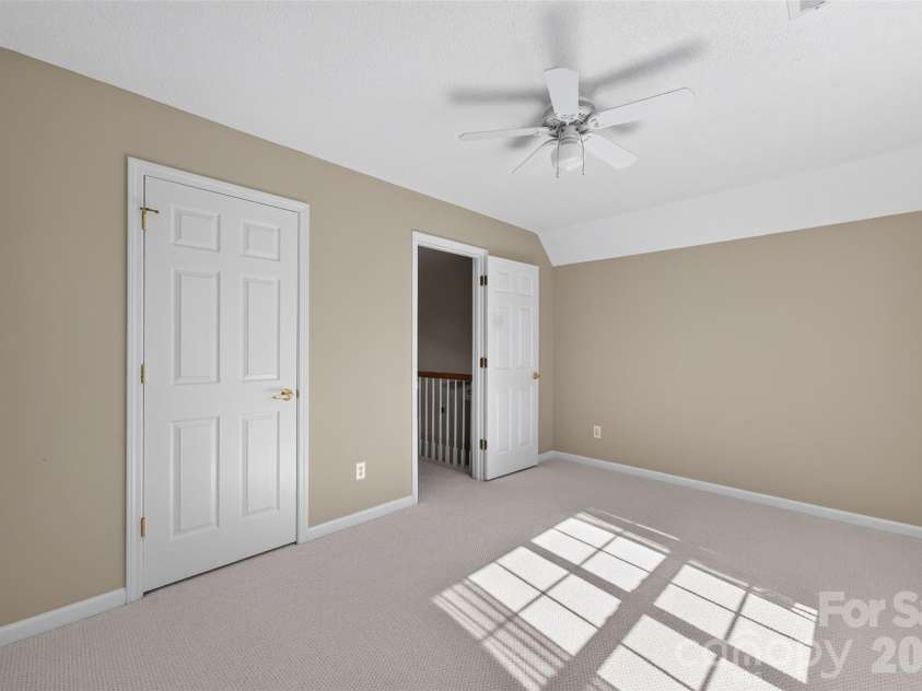 12530 Windward Oaks Drive, Huntersville, NC 28078.  MLS# CAR4434050, YatesRealty ID 56953. 