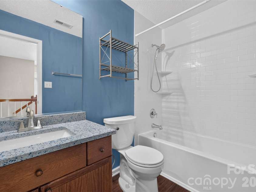 12530 Windward Oaks Drive, Huntersville, NC 28078.  MLS# CAR4434050, YatesRealty ID 56953. 