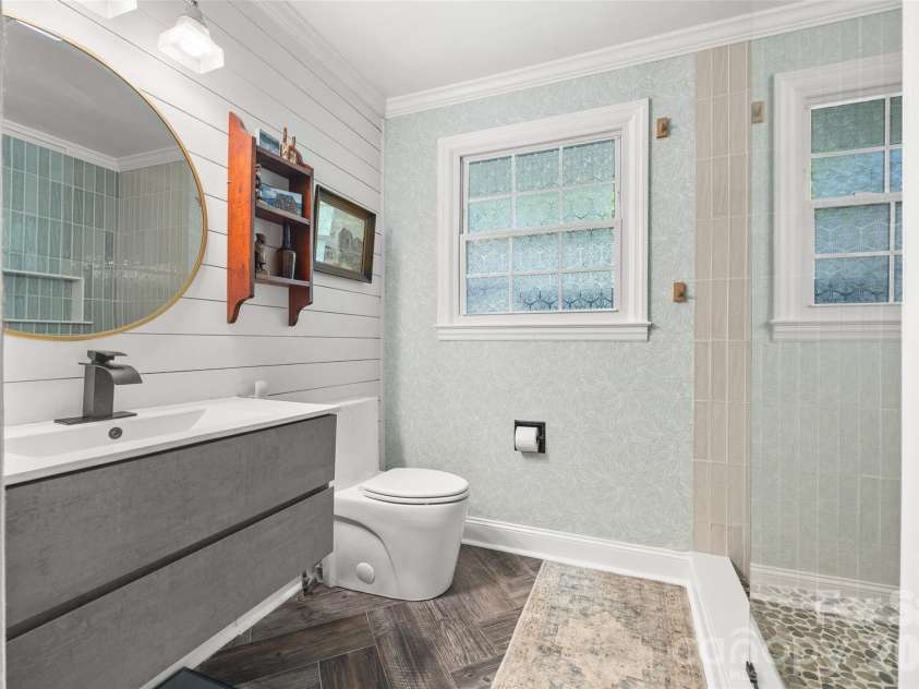 5145 Murrayhill Drive, Charlotte, NC 28210.  MLS# CAR4434043, YatesRealty ID 56955. 