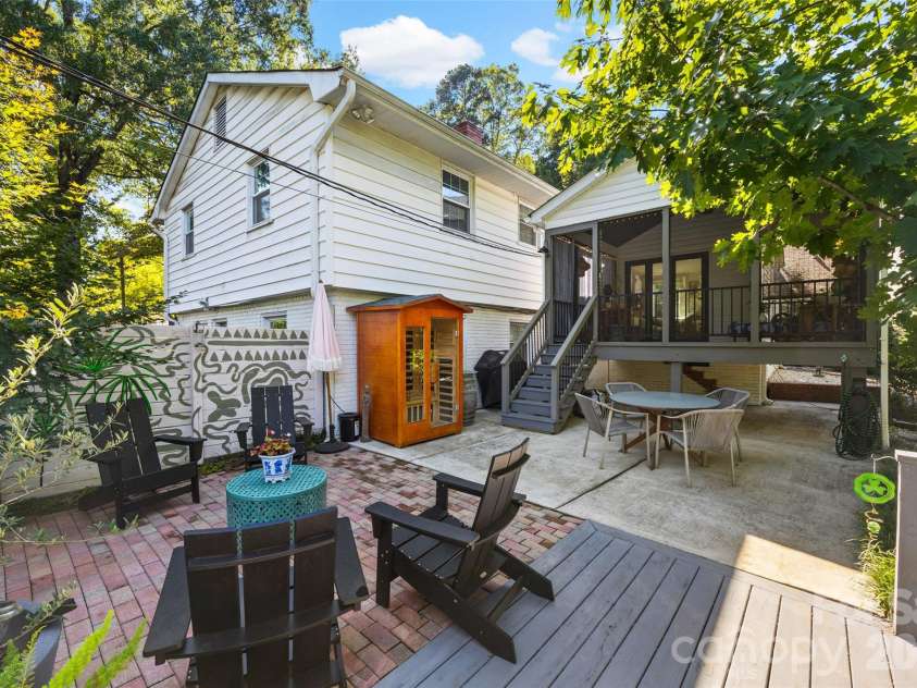 5145 Murrayhill Drive, Charlotte, NC 28210.  MLS# CAR4434043, YatesRealty ID 56955. 