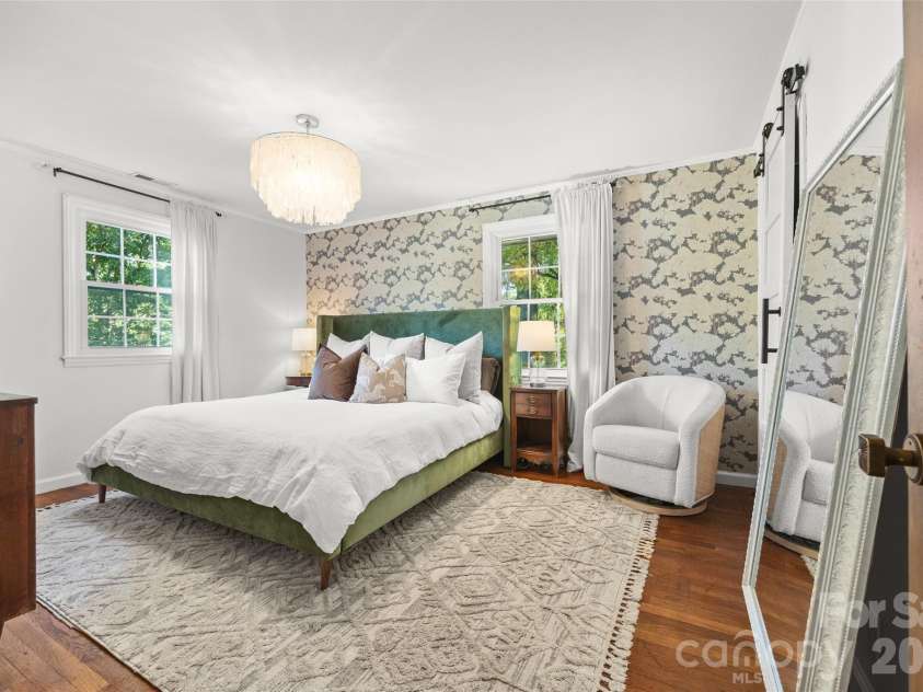 5145 Murrayhill Drive, Charlotte, NC 28210.  MLS# CAR4434043, YatesRealty ID 56955. Primary bedroom