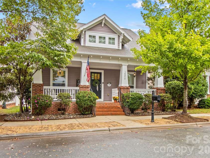 14234 Holly Springs Drive, Huntersville, NC 28078.  MLS# CAR4433930, YatesRealty ID 56956. 