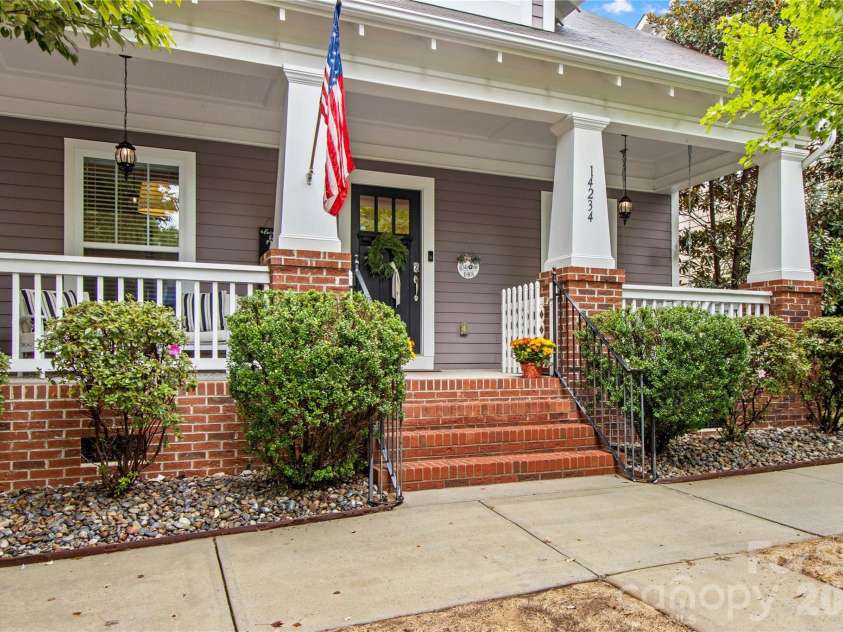 14234 Holly Springs Drive, Huntersville, NC 28078.  MLS# CAR4433930, YatesRealty ID 56956. 