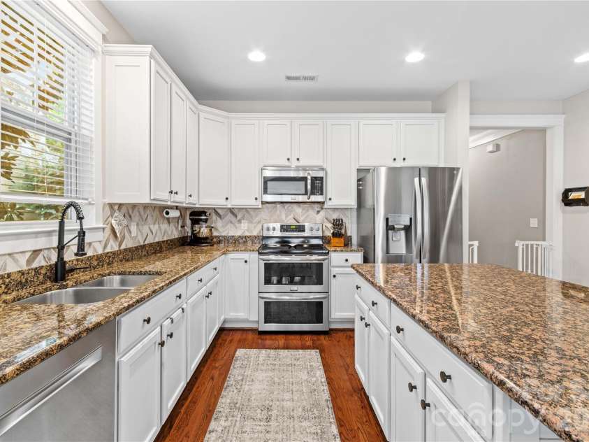 14234 Holly Springs Drive, Huntersville, NC 28078.  MLS# CAR4433930, YatesRealty ID 56956. 