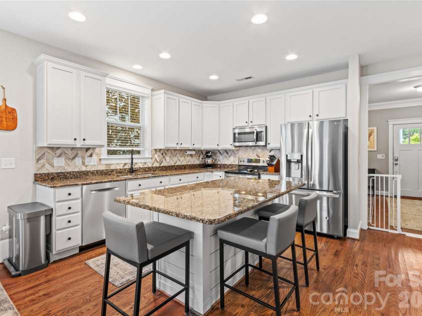 14234 Holly Springs Drive, Huntersville, NC 28078.  MLS# CAR4433930, YatesRealty ID 56956. 