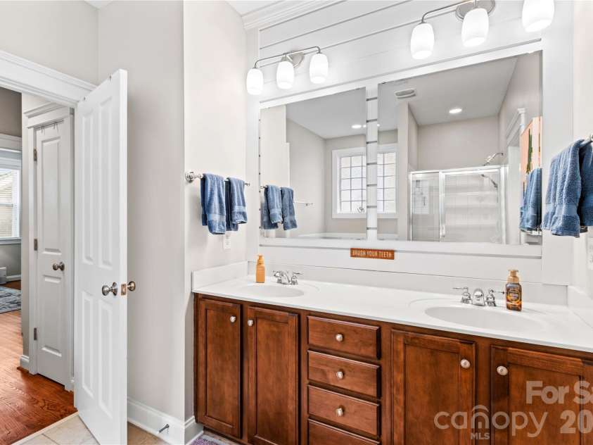 14234 Holly Springs Drive, Huntersville, NC 28078.  MLS# CAR4433930, YatesRealty ID 56956. 