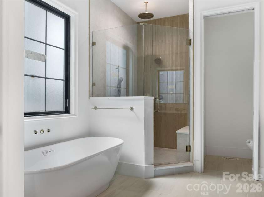 1314 Richland Drive, Charlotte, NC 28211.  MLS# CAR4433933, YatesRealty ID 56958. Primary Ensuite