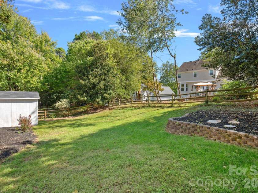 12424 Cool Mist Lane, Huntersville, NC 28078.  MLS# CAR4433827, YatesRealty ID 56960. 